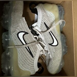 Nike Big Kids 5.5 Vapormax Gently Used-Worn Twice
